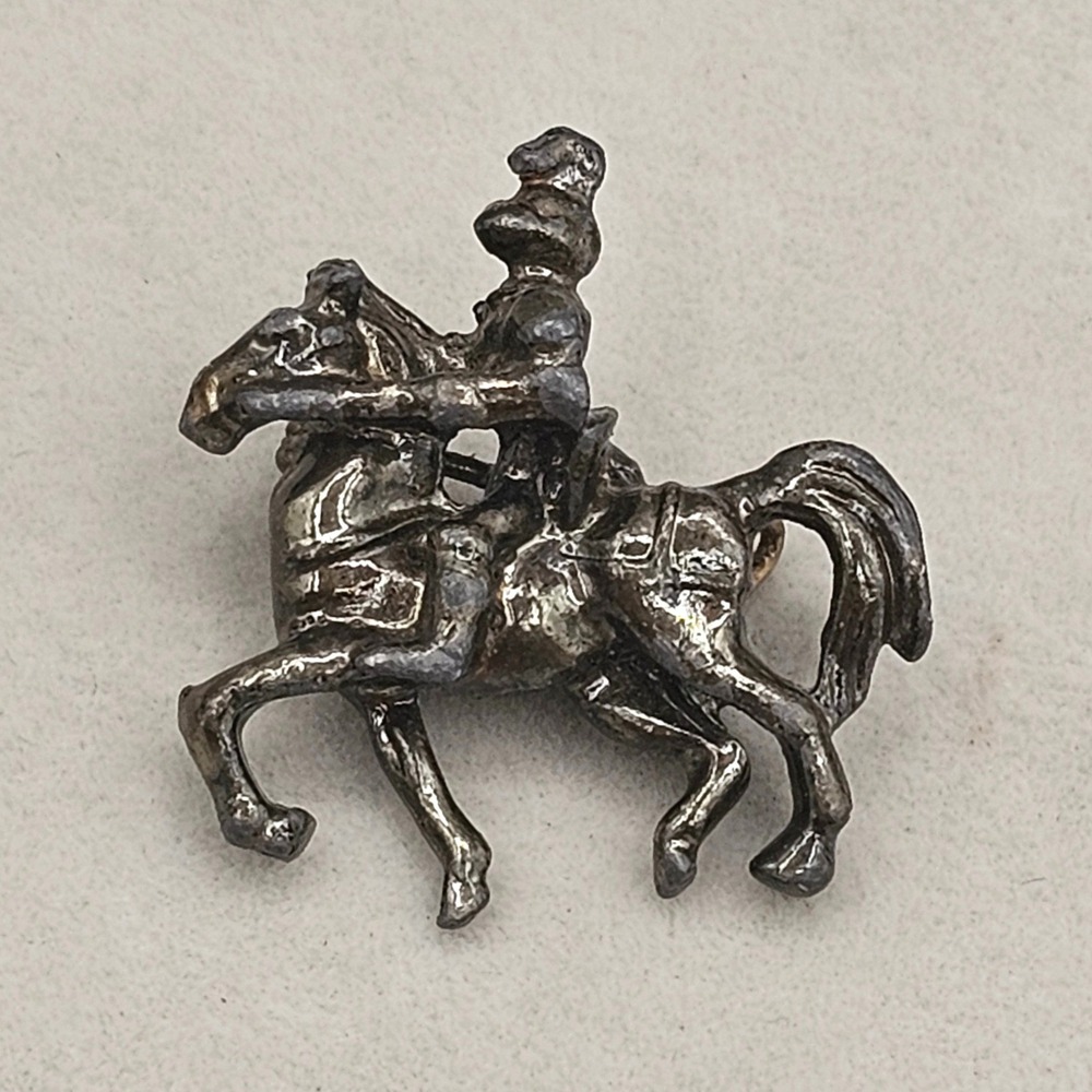 Vintage Jousting Knight on Horse 1" Lapel Pin Silver Tone Medieval Heraldic